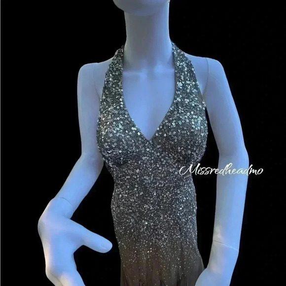 ~Long Sequin Dress~ with Flaws - Size 6 - Picture 6 of 10